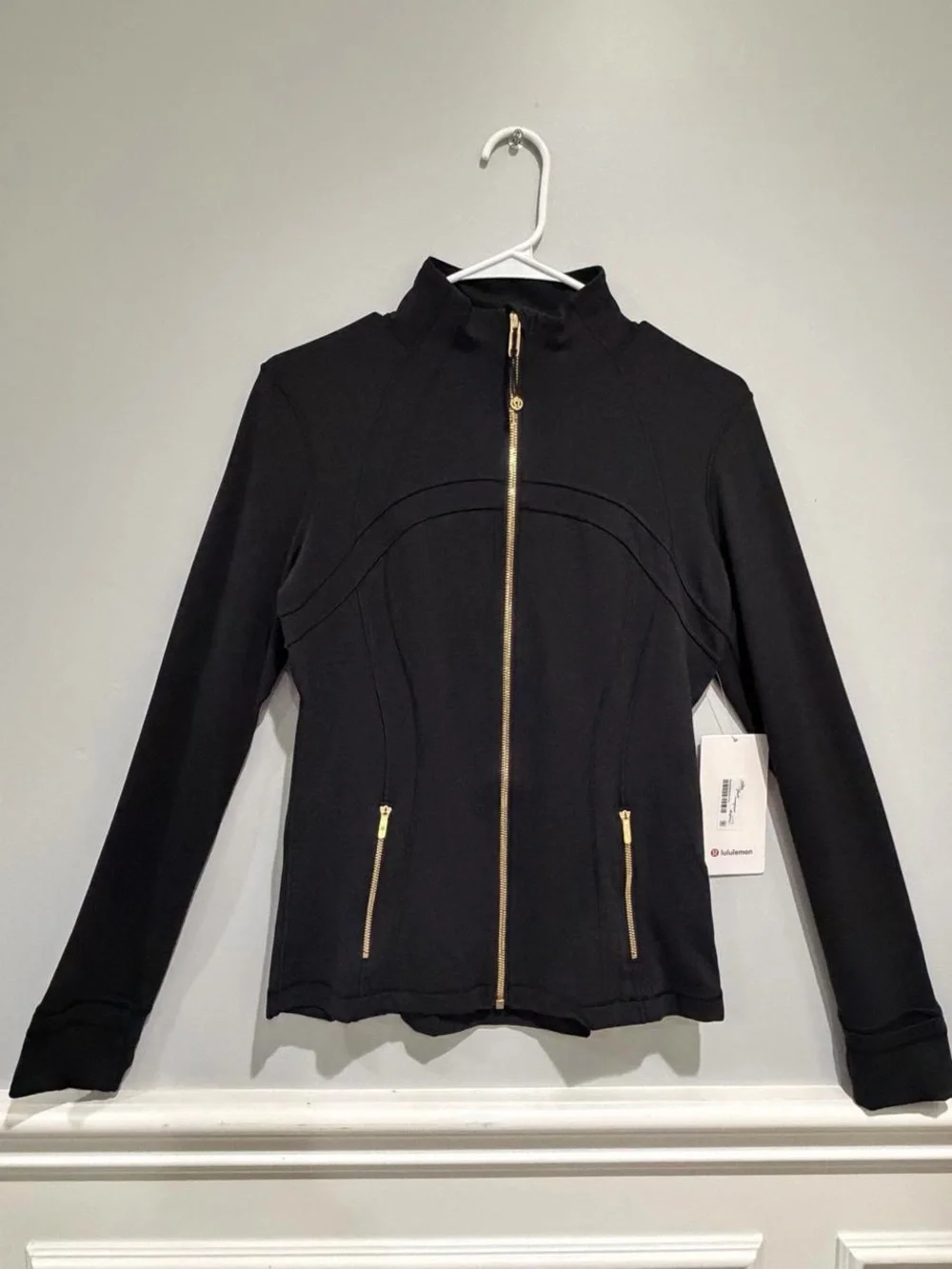 lululemon Black Define Jacket Nulu with Gold Accent Zippers — Size 8